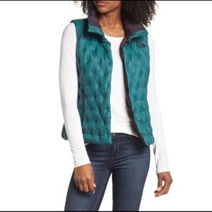 North face Women’s quilted vest